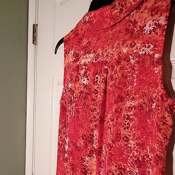 NWT Apt. 9 Y-Neck Sleeveless Blouse - Picture 5 of 7